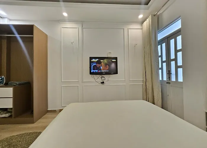 Loco'S Fullhouse 3Beds2Brs3Wc