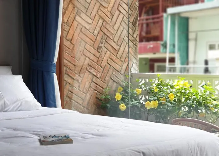 Saigon1984 Vintage Private Home Central District 1 With 6 Bedrooms And 6 Bathrooms